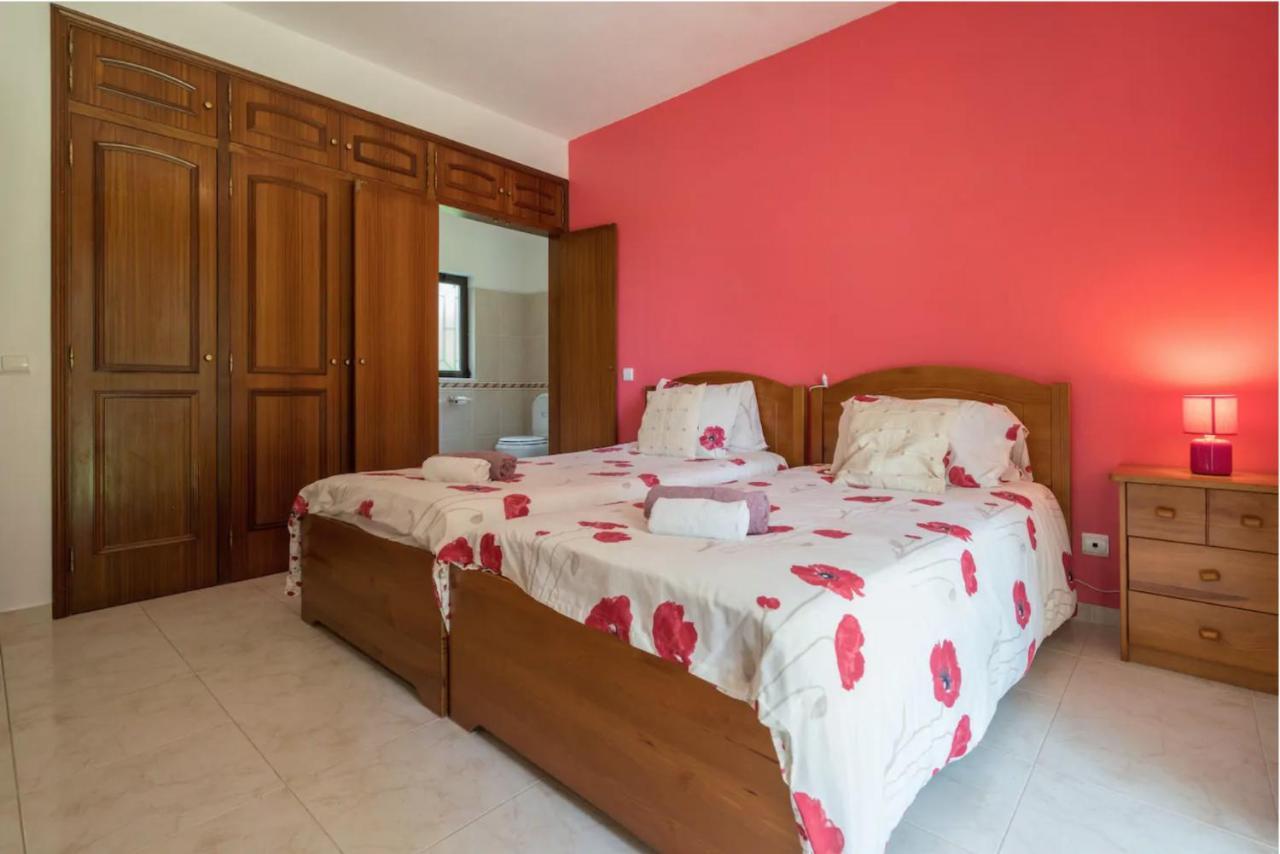Villa Alegria Лоуле Екстериор снимка